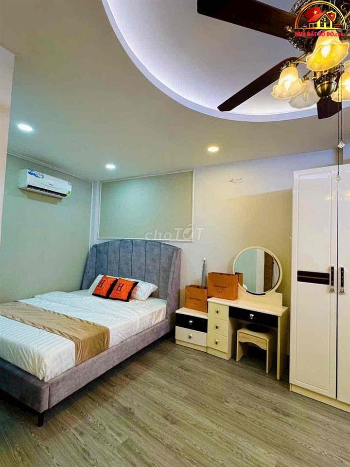Bán nhà đất Đường Ni Sư Huỳnh Liên – Phường cũ 10 Quận Tân Bình – Phường mới 10 – Thành phố Hồ Chí Minh Diện tích 46 m2 Giá 5.5 tỷ