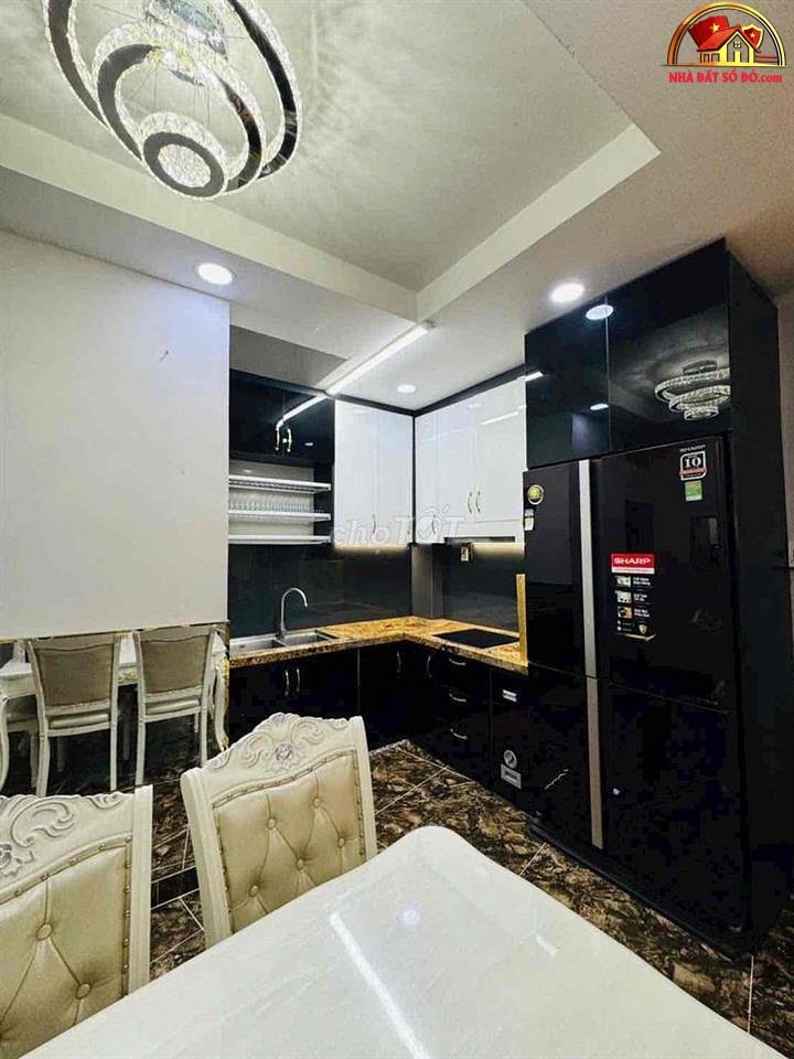 Bán nhà đất Đường Ni Sư Huỳnh Liên – Phường cũ 10 Quận Tân Bình – Phường mới 10 – Thành phố Hồ Chí Minh Diện tích 46 m2 Giá 5.5 tỷ