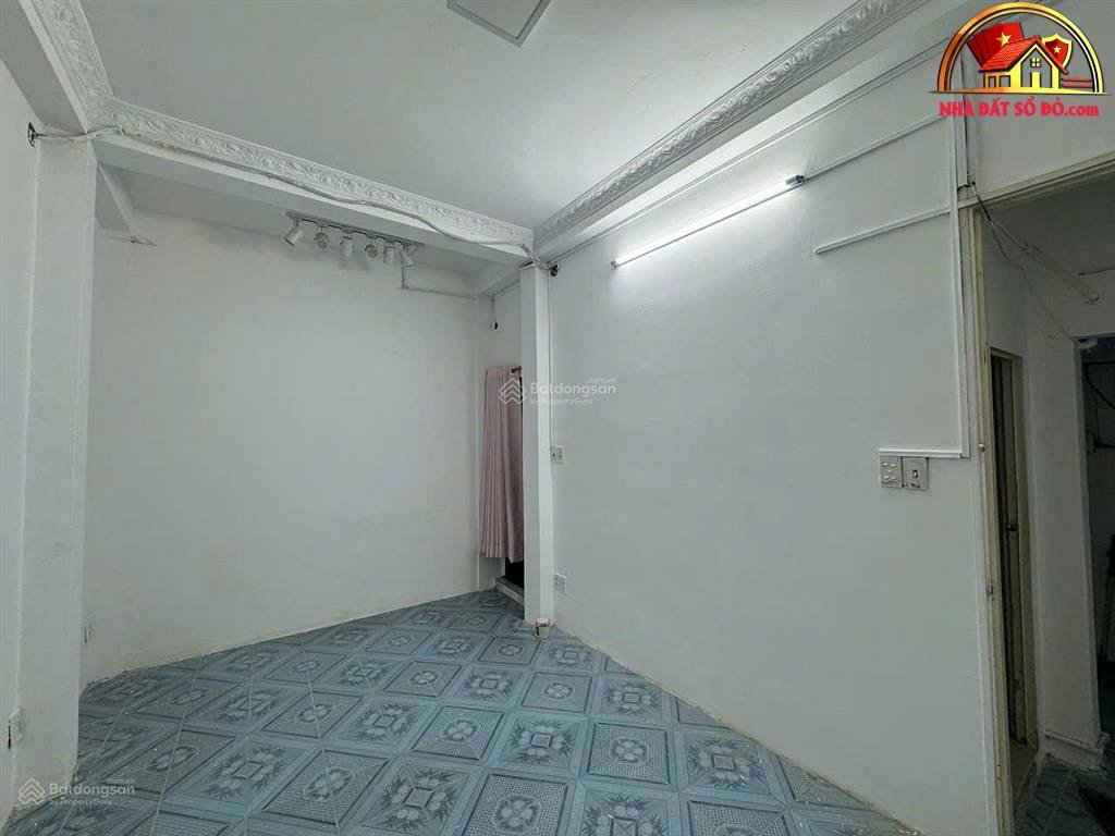 Bán nhà đất Đường Huỳnh Văn Bánh – Phường cũ 12 Quận Phú Nhuận – Phường mới 12 – Thành phố Hồ Chí Minh 32 m2 giá 9.8 tỷ