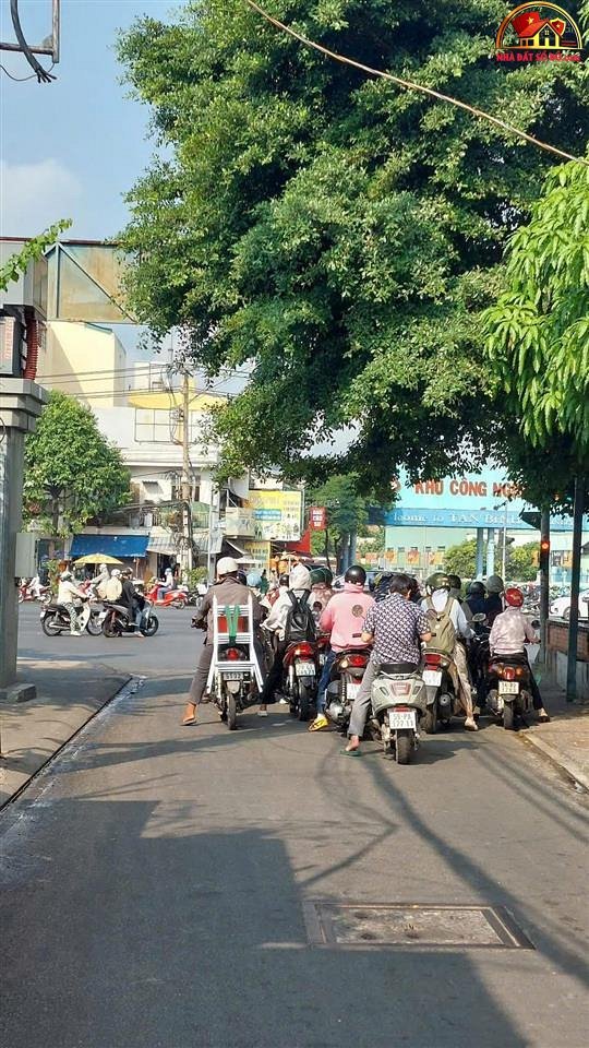 Bán nhà đất Đường Tống Văn Hên – Phường cũ Không xác định – Quận Tân Bình – Phường mới Không xác định – Thành phố Hồ Chí Minh – Diện tích 160 m2 – Giá 23.9 tỷ