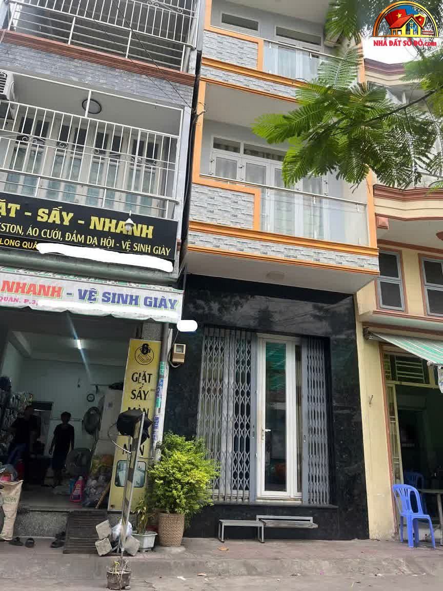Bán nhà đất Đường Lạc Long Quân – Phường cũ 3 Quận 11 – Phường mới 3 – Thành phố Hồ Chí Minh 121 m² 8.6 tỷ
