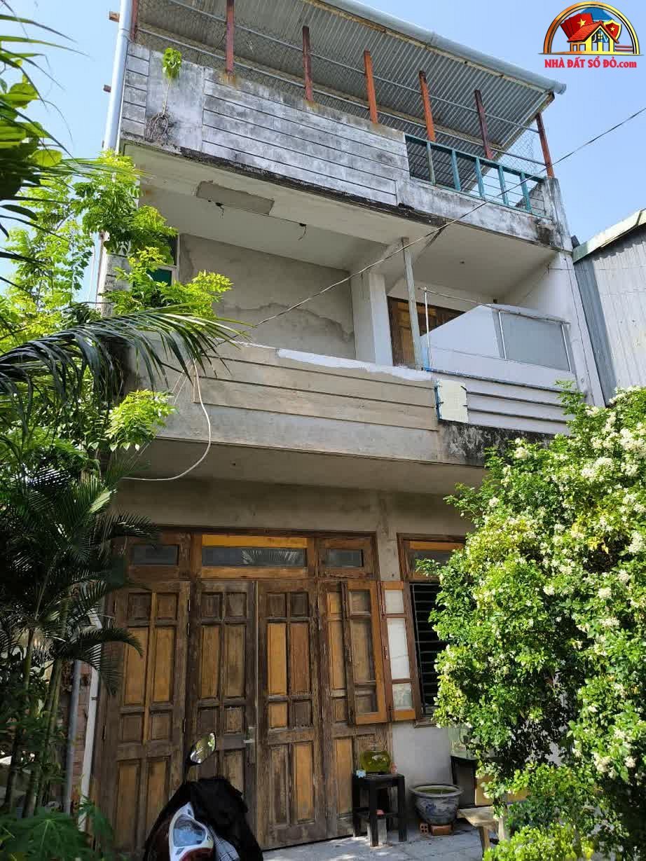 Bán Nhà 3 Tầng – Hẻm Xe Hơi Ngủ Trong Nhà – Diện Tích 120 m² – Giá 5.2 tỷ – Đường Tân Thới Nhất – Quận 12 – Thành phố Hồ Chí Minh