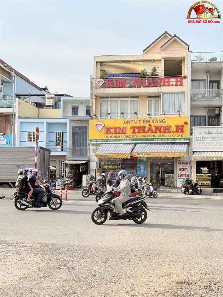 Bán nhà đất Đường Trần Thanh Mại – Phường cũ Tân Tạo Quận Bình Tân – Phường mới Tân Tạo – Thành phố Hồ Chí Minh Diện tích 120 m2 – Giá 8.49 tỷ