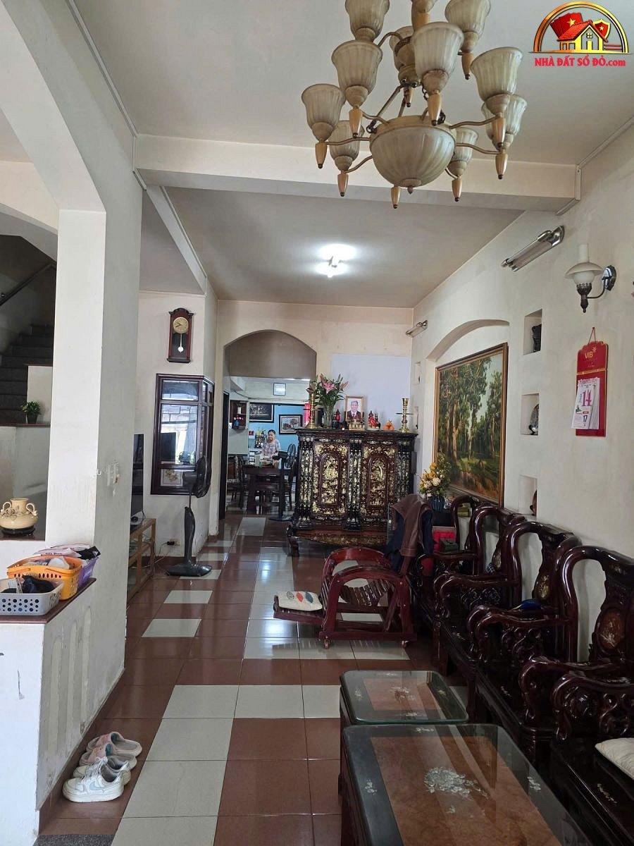 Cần bán nhà 3 tầng vị trí trung tâm đường CMT8 – Phường cũ 13 Quận 10 – Phường mới 13 – Thành phố Hồ Chí Minh diện tích 175m2 giá 27000000000
