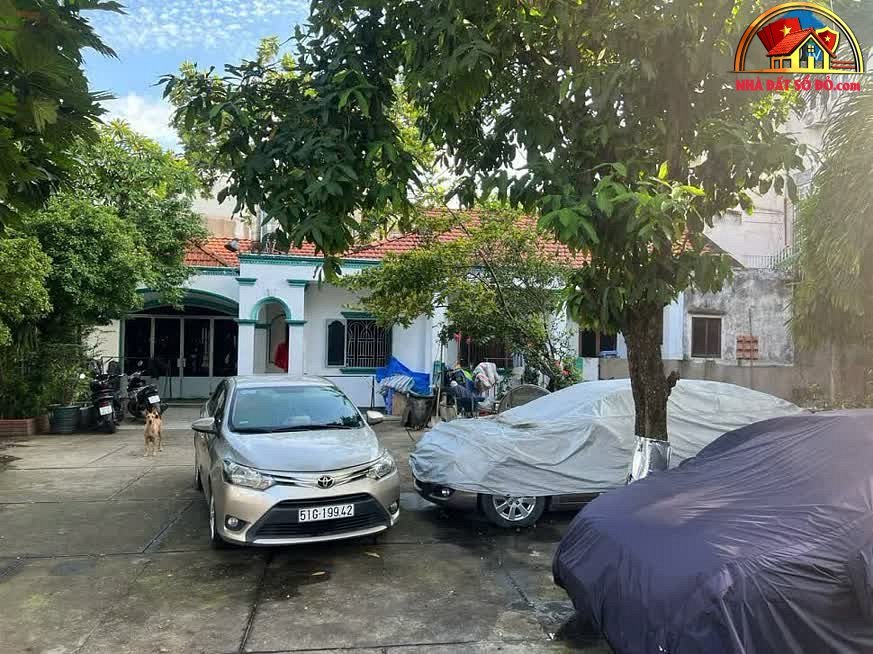 Biệt thự sân vườn 1074m² giá 74.9 tỷ – thương lượng ngay – “NHÀ ĐẤT BẤT ĐỘNG SẢN SỔ ĐỎ”