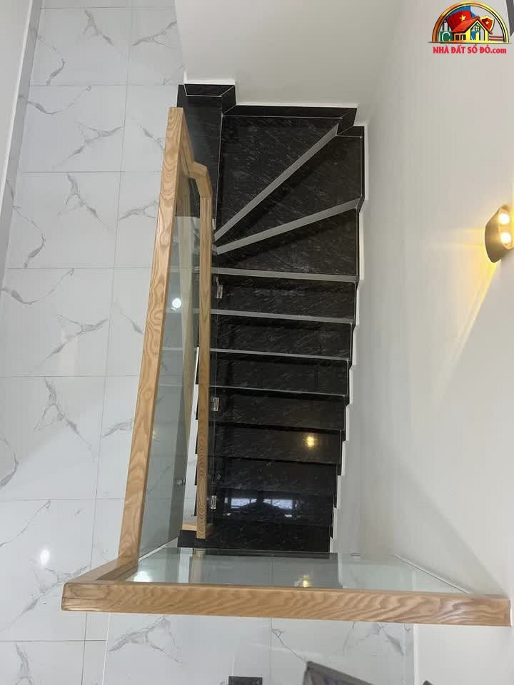 Nhà đẹp 100m², chỉ 4,25 tỷ, hẻm 3 gác an ninh – Tôn Đản – Phường 8 – Quận 4 – Hồ Chí Minh – NHÀ ĐẤT BẤT ĐỘNG SẢN SỔ ĐỎ