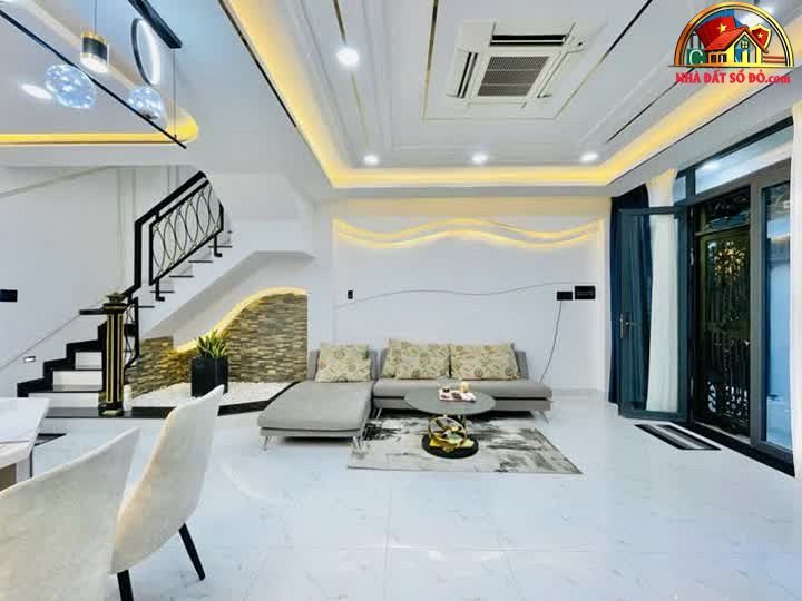 Bán tòa nhà 7 tầng hầm, Nguyễn Thiện Thuật, Quận 3 – chỉ 27.8 tỷ
