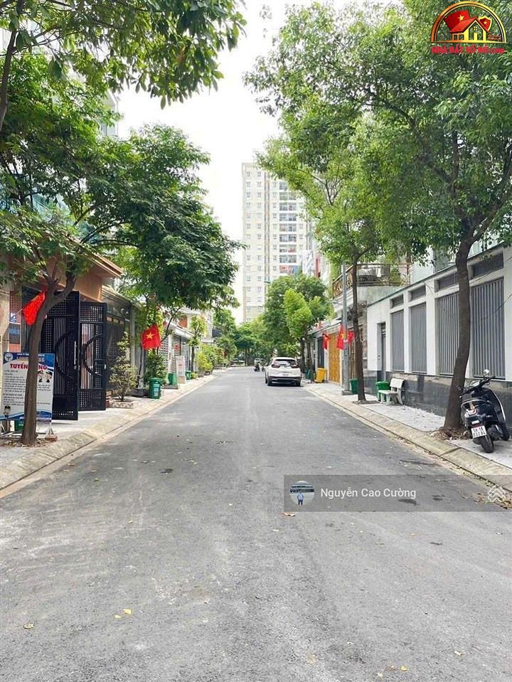 Nhà đẹp 2 PN view hồ bơi, chỉ 2.77 tỷ – Bán căn hộ The Park Land – Q12 – NHÀ ĐẤT BẤT ĐỘNG SẢN SỔ ĐỎ