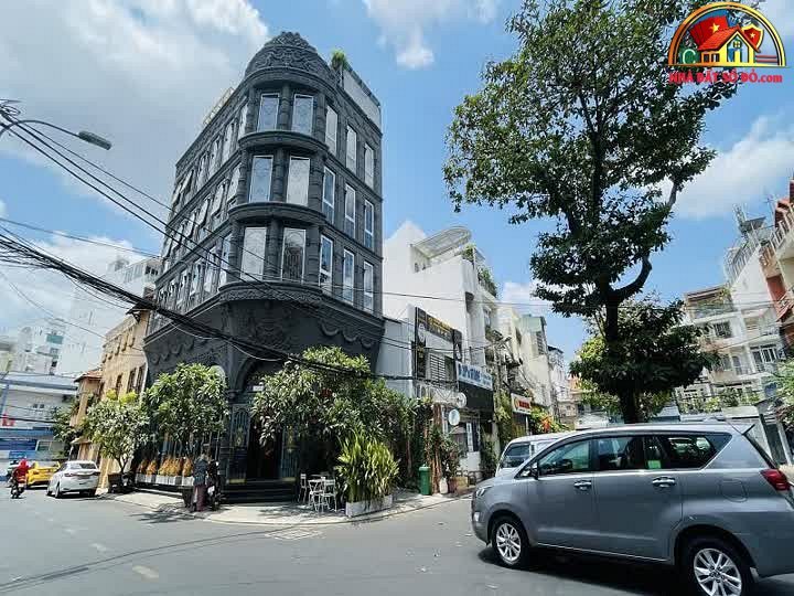 Bán CHDV Lê Văn Sỹ, Tân Bình 245m² – Giá 42.9 tỷ, thương lượng ngay!