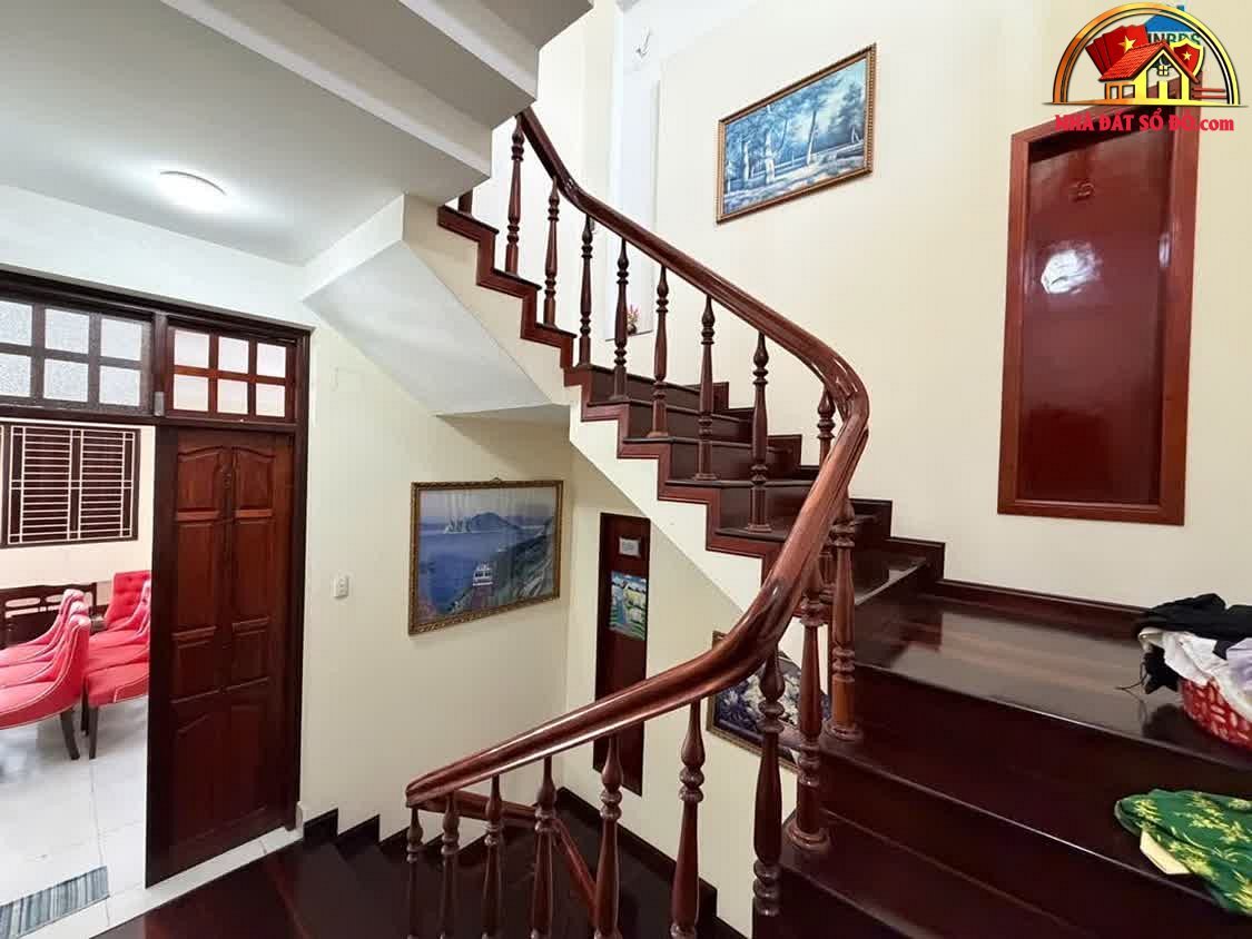 Bán nhà 4 tầng hẻm xe hơi – 98m² – Giá chỉ 24.5 tỷ – Hồ Chí Minh