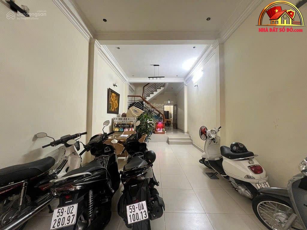 Nhà 5 Tầng, 6 PN, 6 WC Giá 18 Tỷ – Bán Nhà Đất Sổ Đỏ