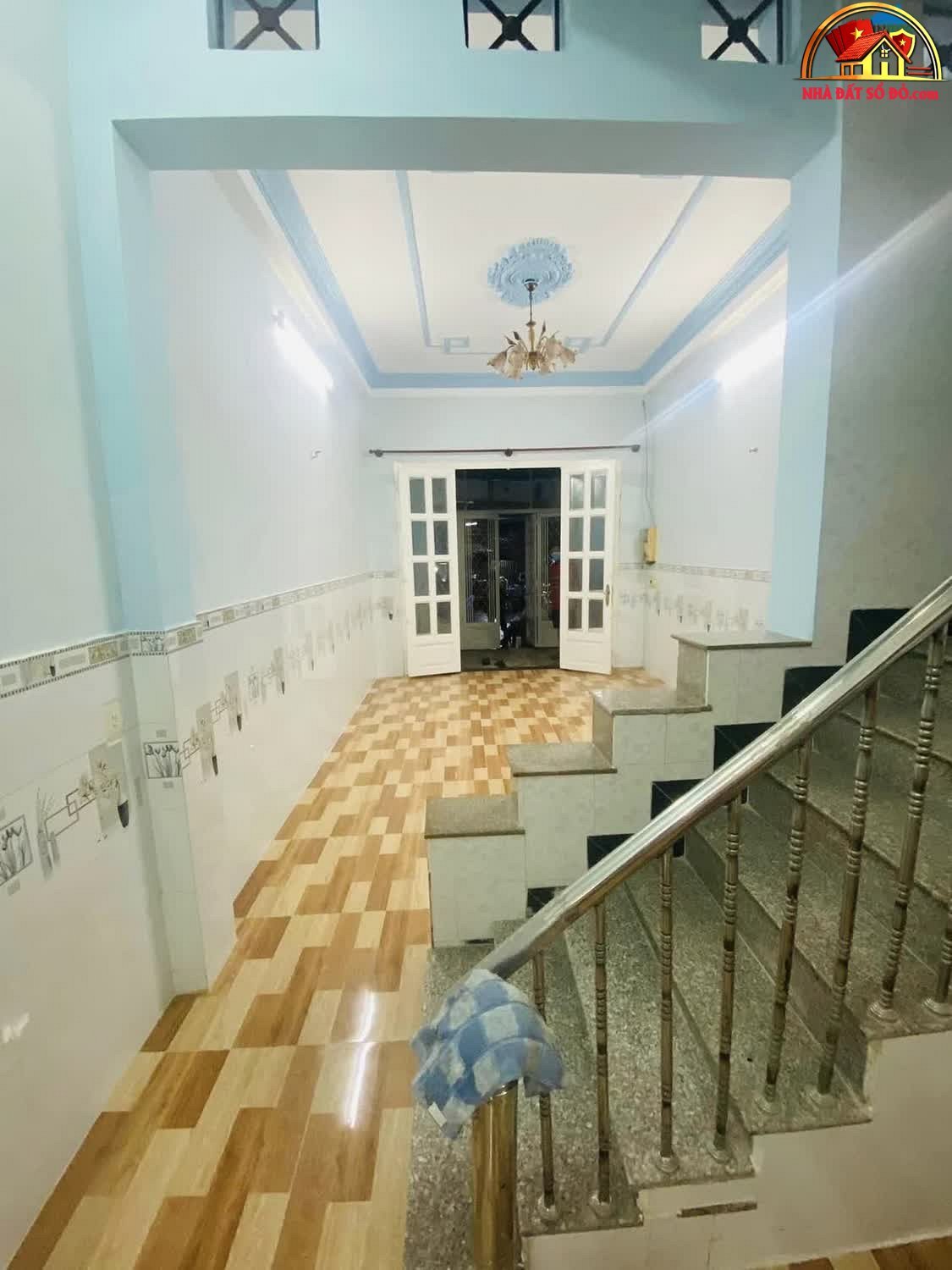 Nhà 3 tầng nở hậu, đường 10m gần chợ – Quận 8 –