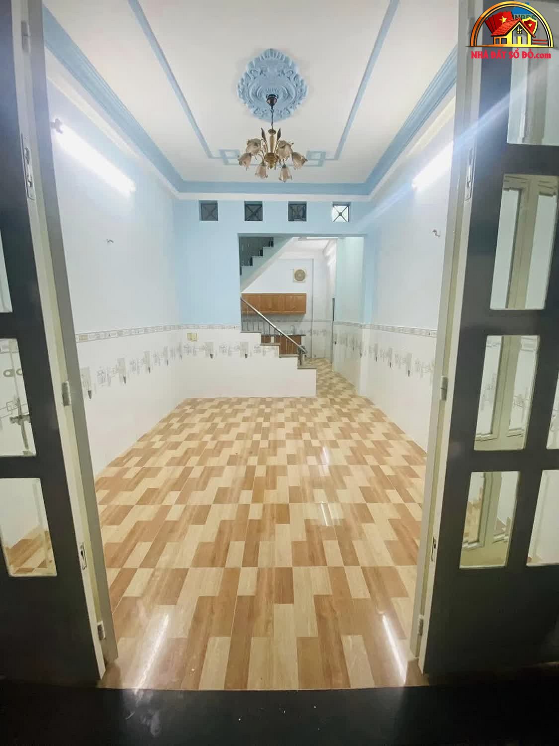 Nhà 3 tầng nở hậu, đường 10m gần chợ – Quận 8 –