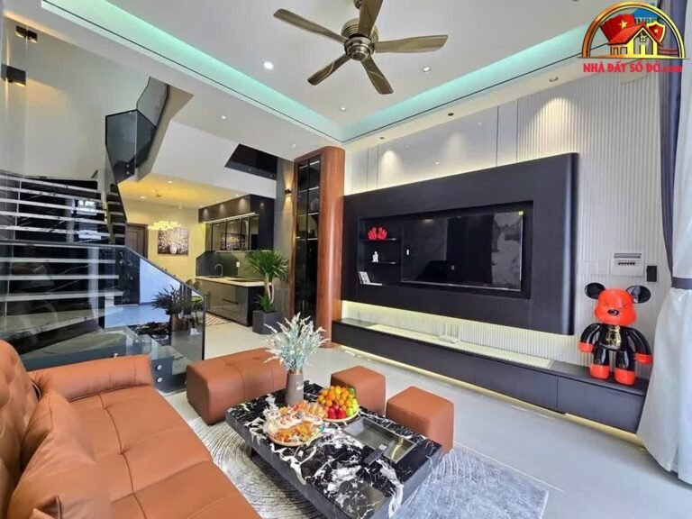 Nhà 3 tầng mới đẹp, ô tô vào tận nhà – 81m² – 7.95 tỷ – Đà Nẵng