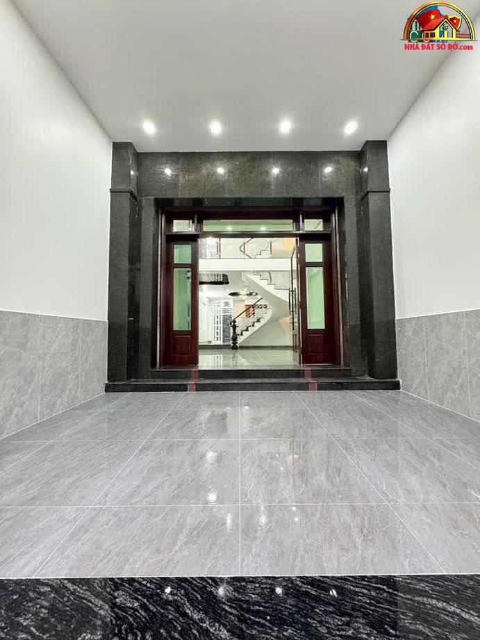 Bán nhà mặt phố 93m² 5 lầu giá chỉ 11.8 tỷ – Bất động sản sổ đỏ