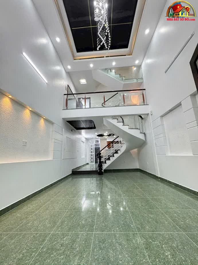 Bán nhà mặt phố 93m² 5 lầu giá chỉ 11.8 tỷ – Bất động sản sổ đỏ