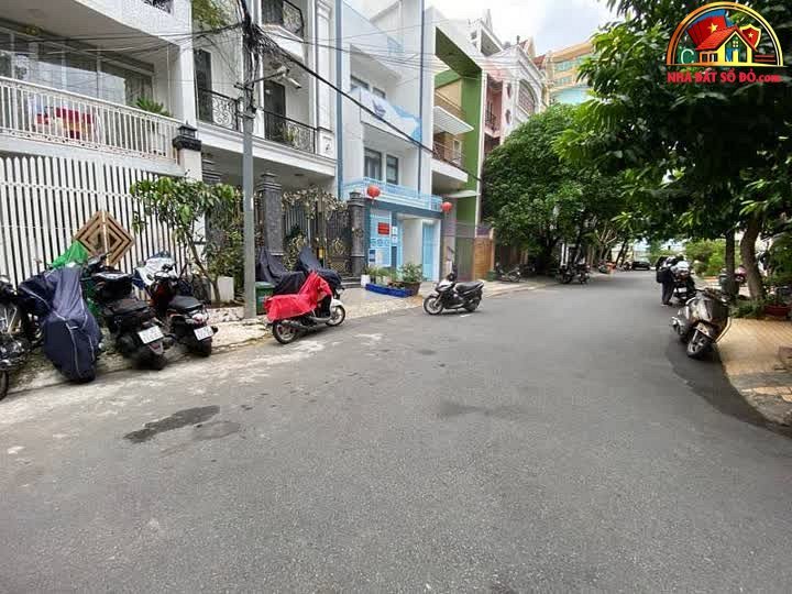Biệt thự sang trọng ngay sân bay – 16 tỷ – 100 m² – Bán nhà biệt thự, liền kề