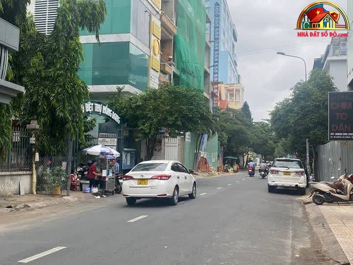 Biệt thự sang trọng ngay sân bay – 16 tỷ – 100 m² – Bán nhà biệt thự, liền kề