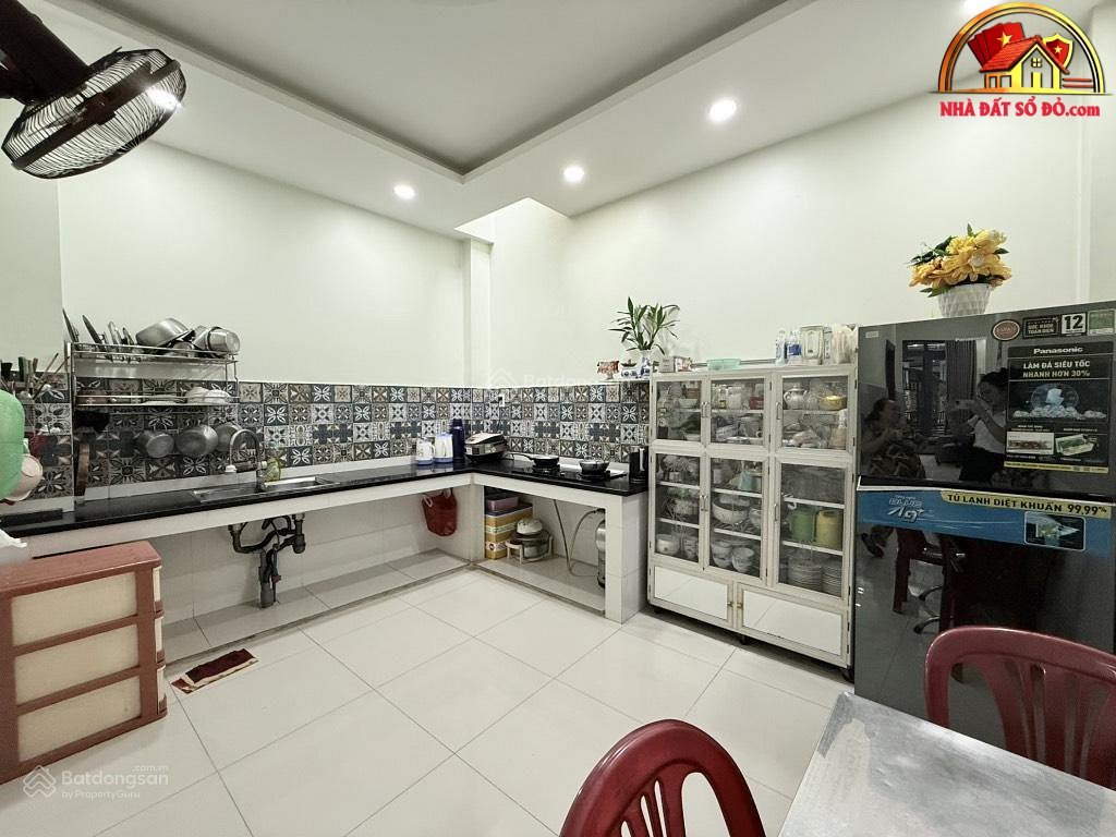Nhà 2 tầng rộng 52m² ngay ngã 4 Hàng Xanh – Giá 6.8 tỷ – Bán nhà đất sổ đỏ