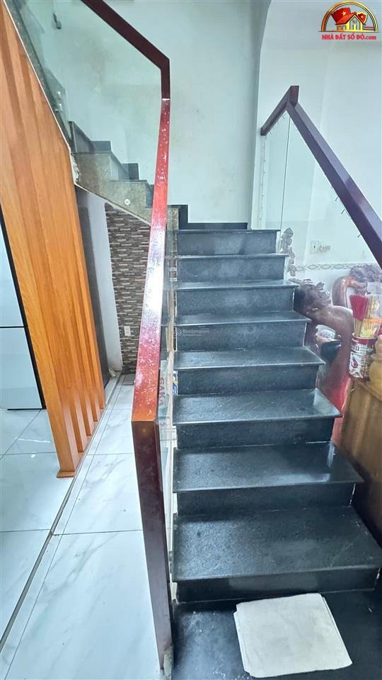Bán nhà hẻm rộng, 4PN, 6WC, giá hót 7.3 tỷ – Nguyễn Chí Thanh – Quận 11 – NHÀ ĐẤT BẤT ĐỘNG SẢN SỔ ĐỎ