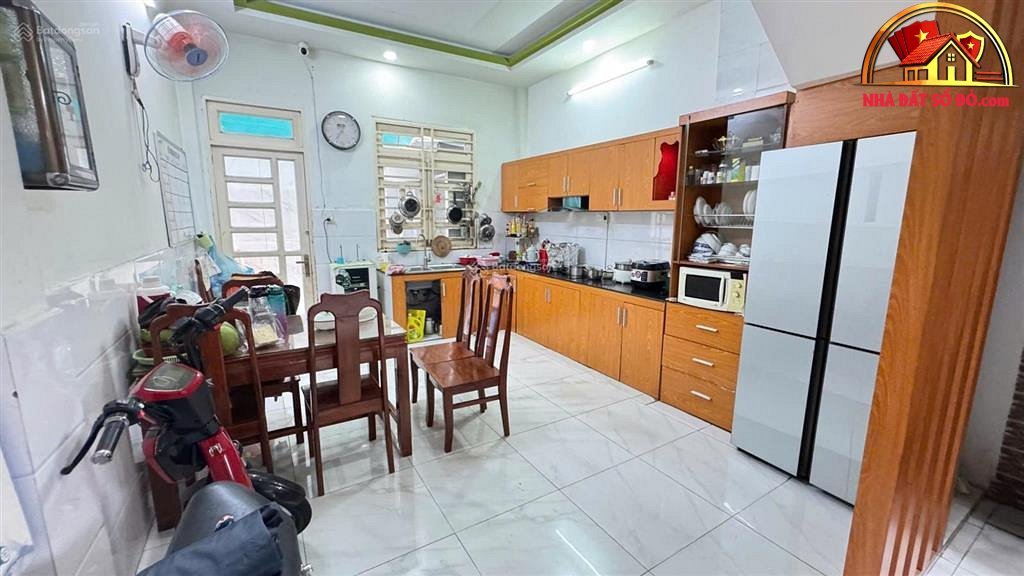 Bán nhà hẻm rộng, 4PN, 6WC, giá hót 7.3 tỷ – Nguyễn Chí Thanh – Quận 11 – NHÀ ĐẤT BẤT ĐỘNG SẢN SỔ ĐỎ