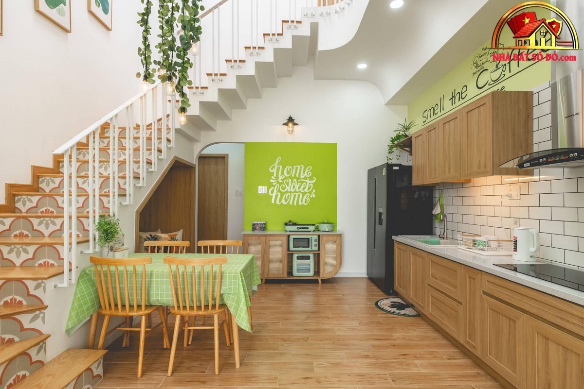 Ngôi nhà dùng gam màu chói lóa, độc đáo và đẹp đến không ngờ - Ảnh 13.