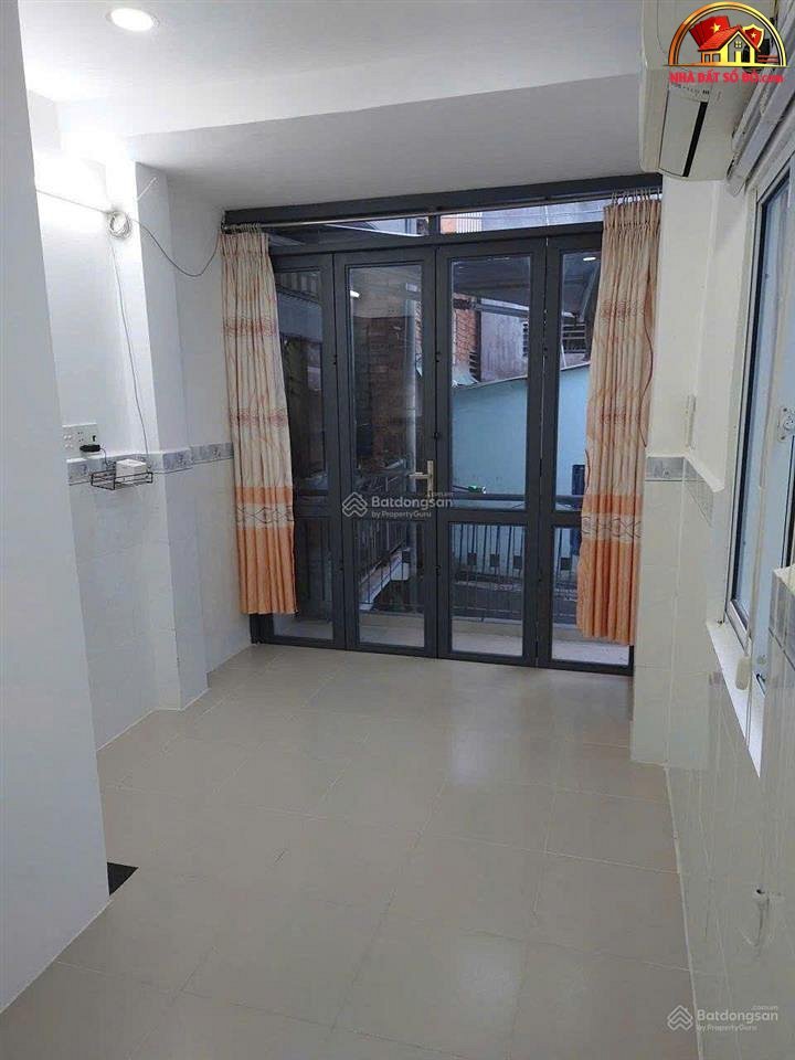 Nhà mới tại Phan Xích Long, 14m2 – 2.3 tỷ – Gần hẻm xe hơi
