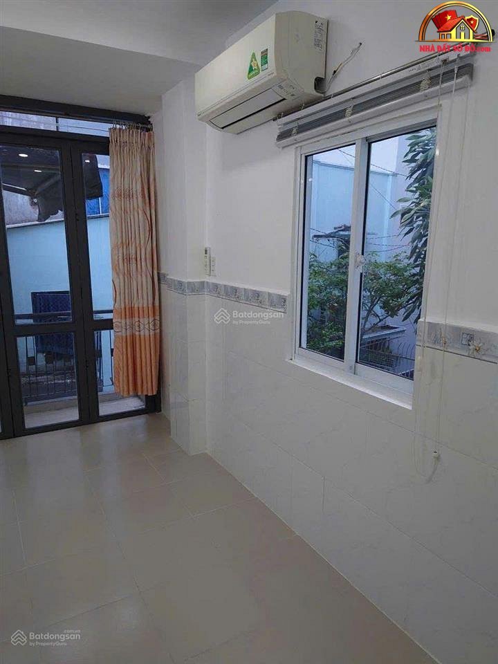 Nhà mới tại Phan Xích Long, 14m2 – 2.3 tỷ – Gần hẻm xe hơi