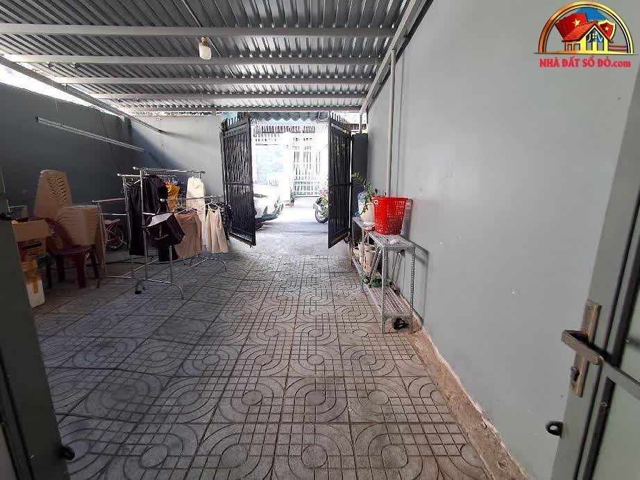 Nhà riêng 100m² HXH Quận 7 – Giá 7.9 tỷ – Tiện xây mới tự do – Bán nhà đất sổ đỏ