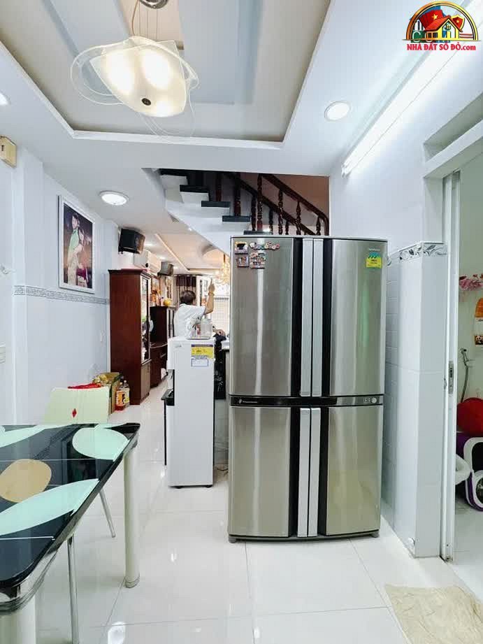 Căn nhà mặt phố kinh doanh hẻm xe hơi – 39m² – 10.7 tỷ – Quận 4 – Hồ Chí Minh – NHÀ ĐẤT BẤT ĐỘNG SẢN SỔ ĐỎ