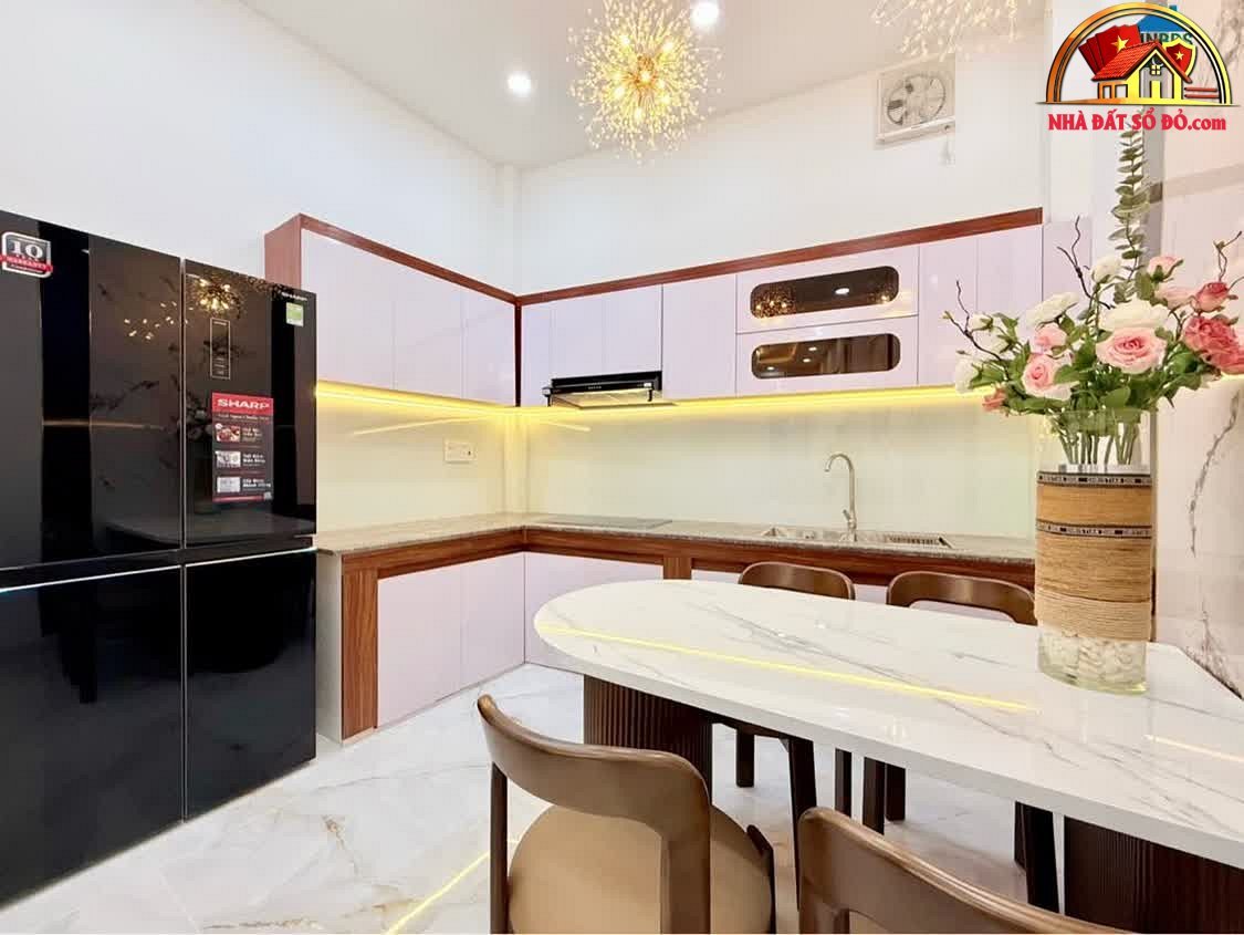 Nhà 4 tầng Phan Xích Long, nội thất sang trọng, giá 8.2 tỷ – bán nhà đất