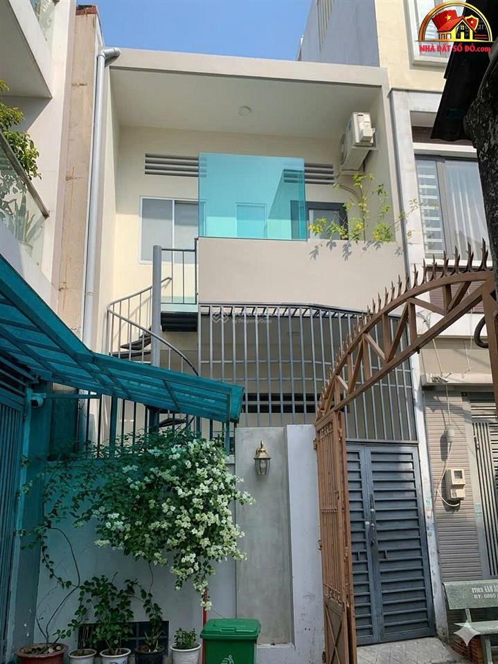Nhà 3 tầng hẻm 4m xe hơi đỗ cửa – 40m² – 4.26 tỷ – Tân Phú