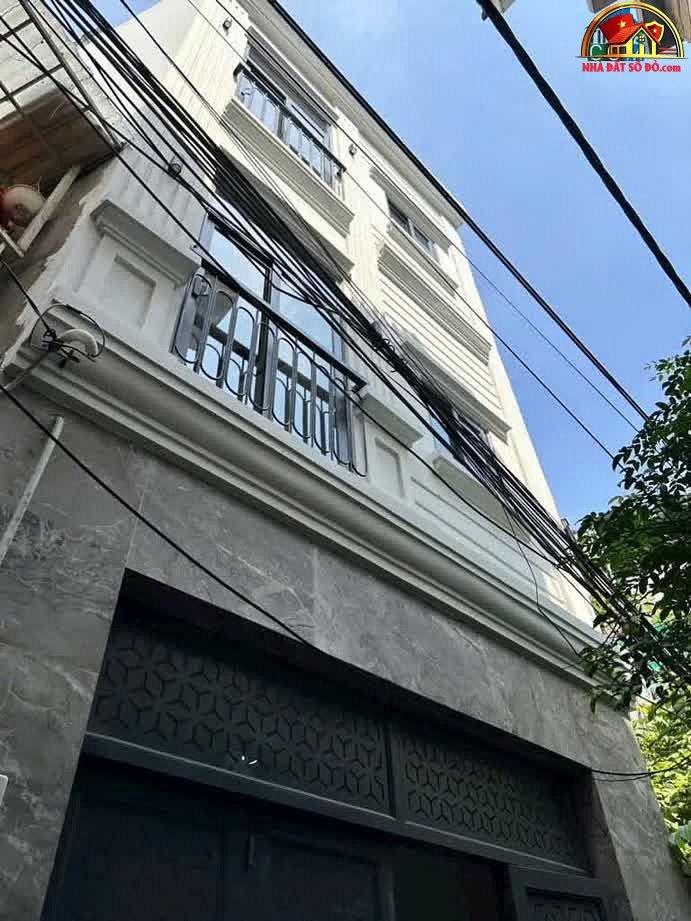 Bán nhà phố 72m² giá 10.8 tỷ tại Lê Văn Thịnh, Quận 2 – Sổ đỏ chính chủ