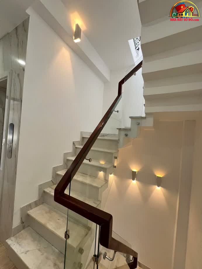 Hẻm xe hơi trung tâm quận 3, 35m², 8.99 tỷ – Bán nhà đất sổ đỏ
