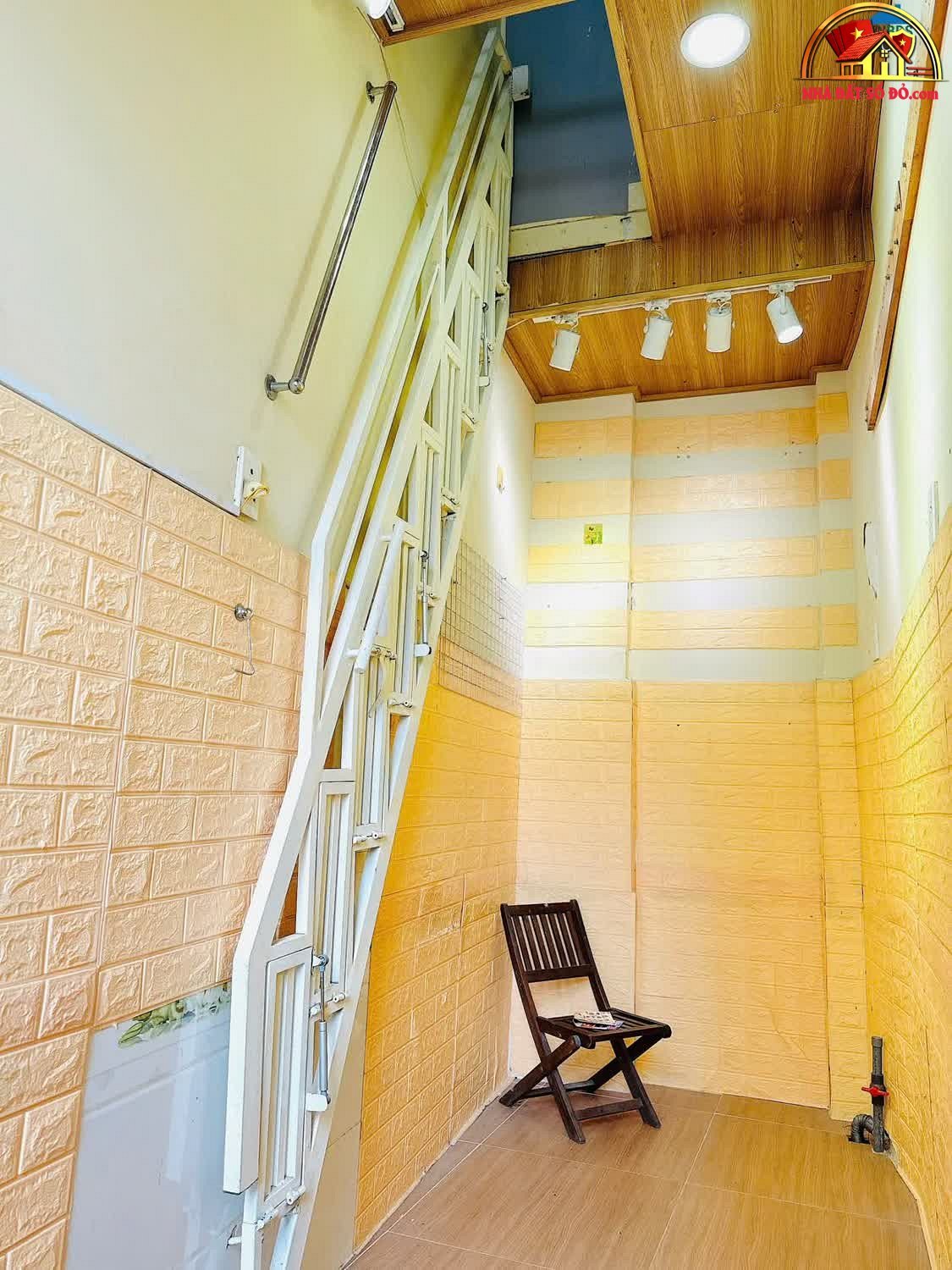 Bán nhà mặt phố 10m², giá chỉ 860 triệu – Sổ hồng riêng tại Quận 8, Hồ Chí Minh