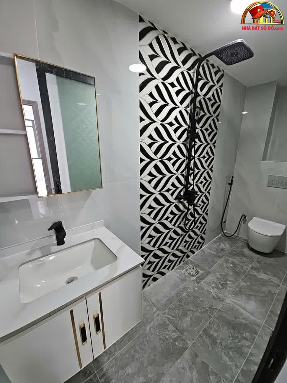 Bán nhà mới 2PN, 3WC, gần mặt tiền Hoàng Diệu, giá 6.49 tỷ – NHÀ ĐẤT BẤT ĐỘNG SẢN SỔ ĐỎ