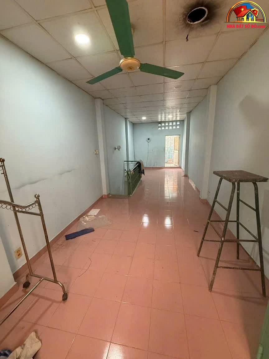 Nhà 33m² HXH Lãnh Binh Thăng, Quận 11 – Giá 5.98 tỷ – Gần Chợ và Trường Học