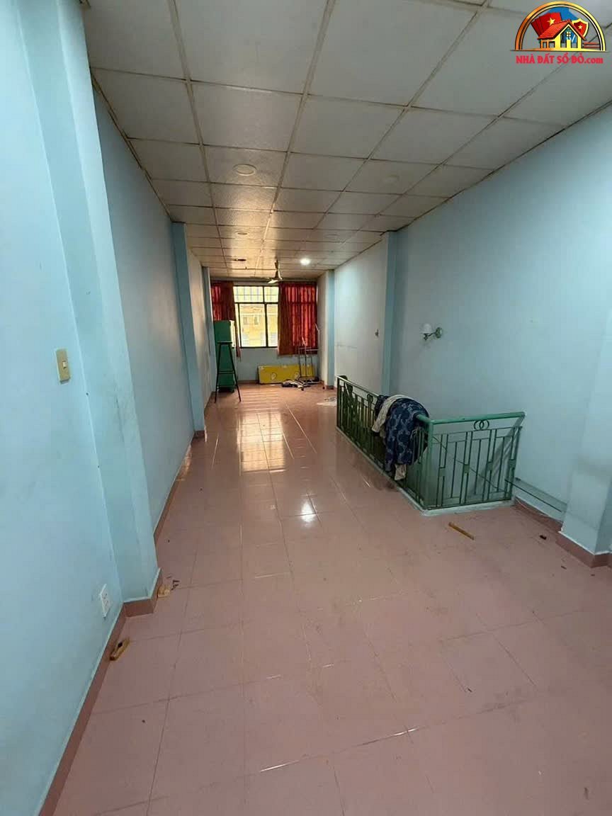 Nhà 33m² HXH Lãnh Binh Thăng, Quận 11 – Giá 5.98 tỷ – Gần Chợ và Trường Học
