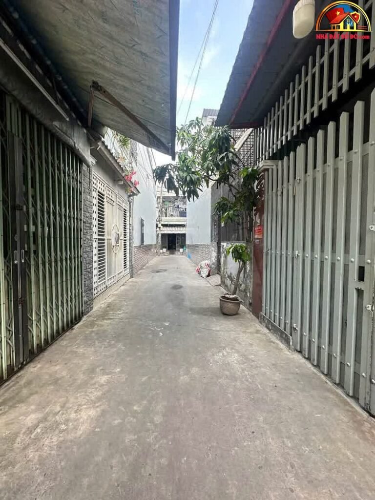 Bán nhà 3 tầng, 4 phòng ngủ gần Lê Văn Khương – Quận 12 – Hồ Chí Minh – NHÀ ĐẤT BẤT ĐỘNG SẢN SỔ ĐỎ