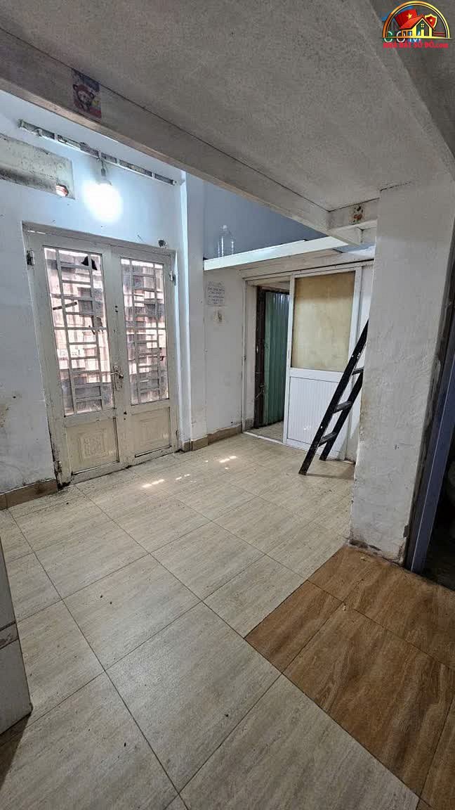 Nhà mặt phố 45m² kinh doanh tốt, giá chỉ 6.2 tỷ – Quận 4, TP.HCM