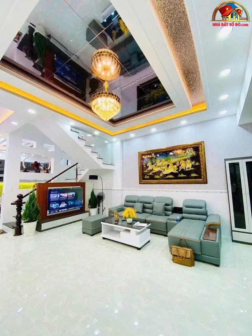 Siêu phẩm nhà góc 2 mặt tiền, gần quận 7 – 158m² – 10.5 tỷ – Bán nhà đất