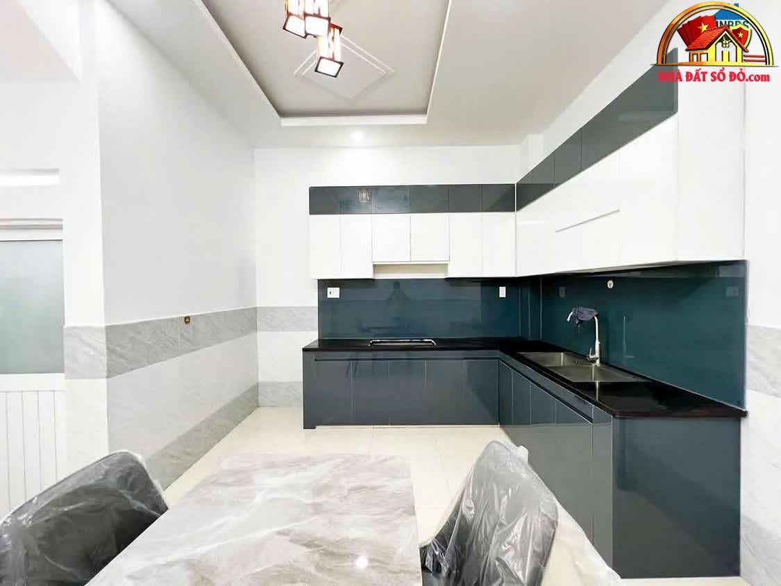 Nhà hẻm xe hơi 1 trệt 2 lầu hiện đại tại Nhà Bè, giá 5 tỷ 750 triệu – Bán nhà đất