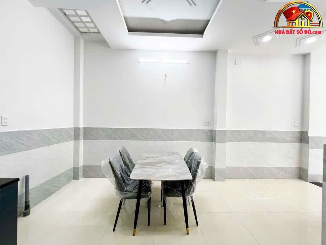 Nhà hẻm xe hơi 1 trệt 2 lầu hiện đại tại Nhà Bè, giá 5 tỷ 750 triệu – Bán nhà đất