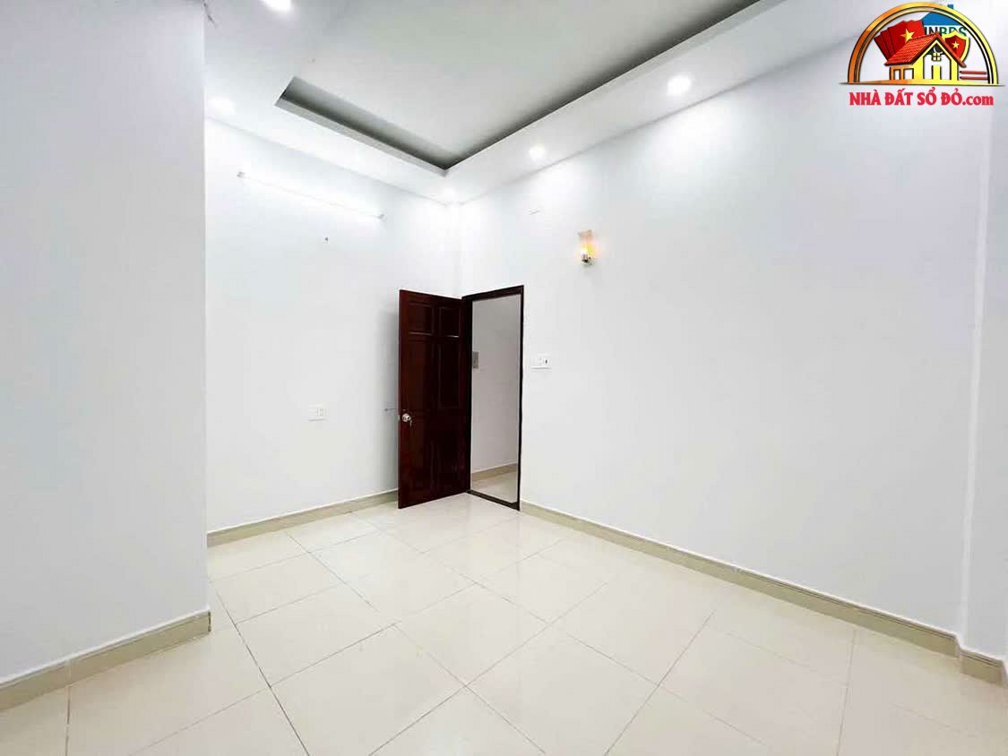 Nhà hẻm xe hơi 1 trệt 2 lầu hiện đại tại Nhà Bè, giá 5 tỷ 750 triệu – Bán nhà đất