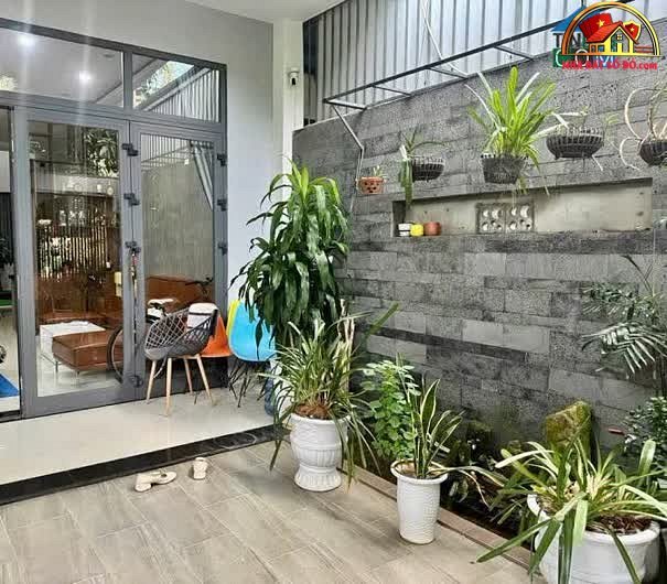 Nhà biệt thự đẹp 3 tầng kiên cố – Gần sông thoáng mát – Giá thỏa thuận – NHÀ ĐẤT BẤT ĐỘNG SẢN SỔ ĐỎ