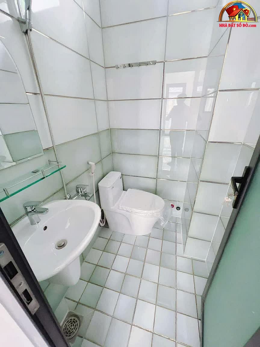 Nhà đẹp 2 lầu, mặt tiền Nguyễn Vĩnh Khánh, 28 m² chỉ 5.91 tỷ – BĐS SỔ ĐỎ