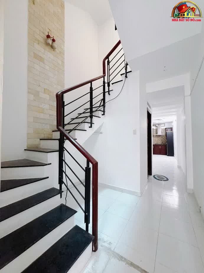 Căn hộ dịch vụ hẻm xe hơi 5PN giá chỉ 6.2 tỷ – Quận 4 – Hồ Chí Minh – NHÀ ĐẤT BẤT ĐỘNG SẢN SỔ ĐỎ