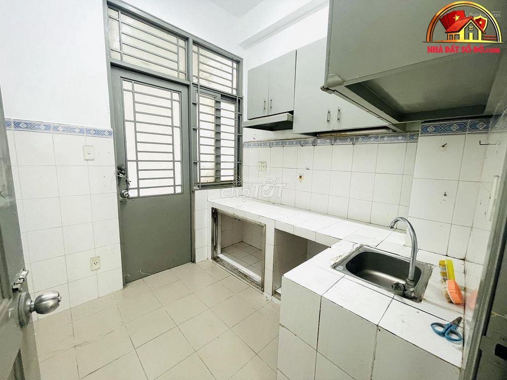 Căn hộ chung cư Phú Thọ đẹp, giá chỉ 3.2 tỷ – Bán gấp!