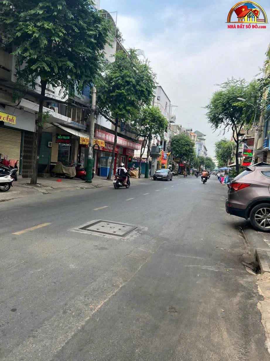 Bán nhà mặt phố 96m² Quận 5 – 29.9 tỷ – Cơ hội đầu tư tuyệt vời