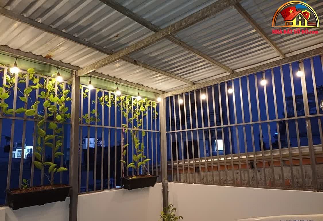 Nhà riêng 32m2 3 tầng tại Cách Mạng Tháng 8 – gần cư xá Tự Do – 4.4 tỷ